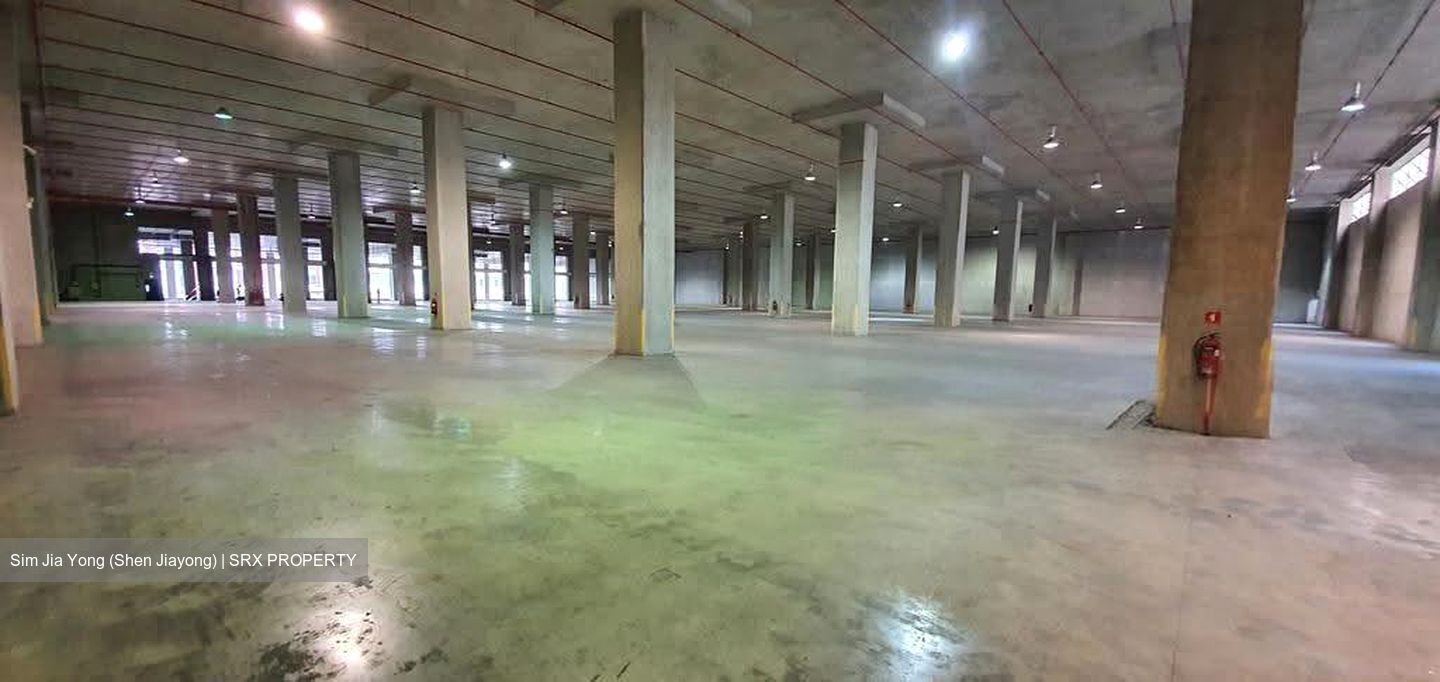 Jalan Buroh (D22), Warehouse #619415501